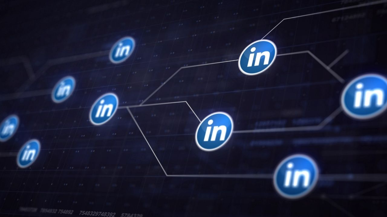 how to upload blog on LinkedIn by UploadBlog